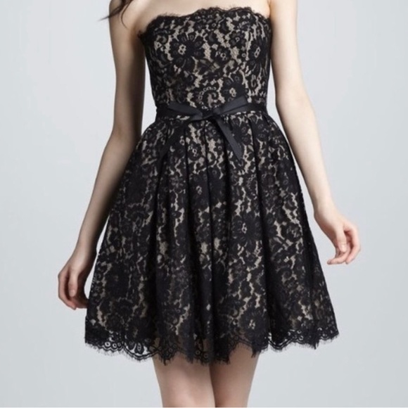 Neiman Marcus Black Lace Strapless Cocktail Dress - Picture 4 of 4
